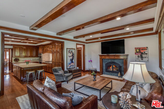 Property Photo: 314 S Anita Ave CA 90049