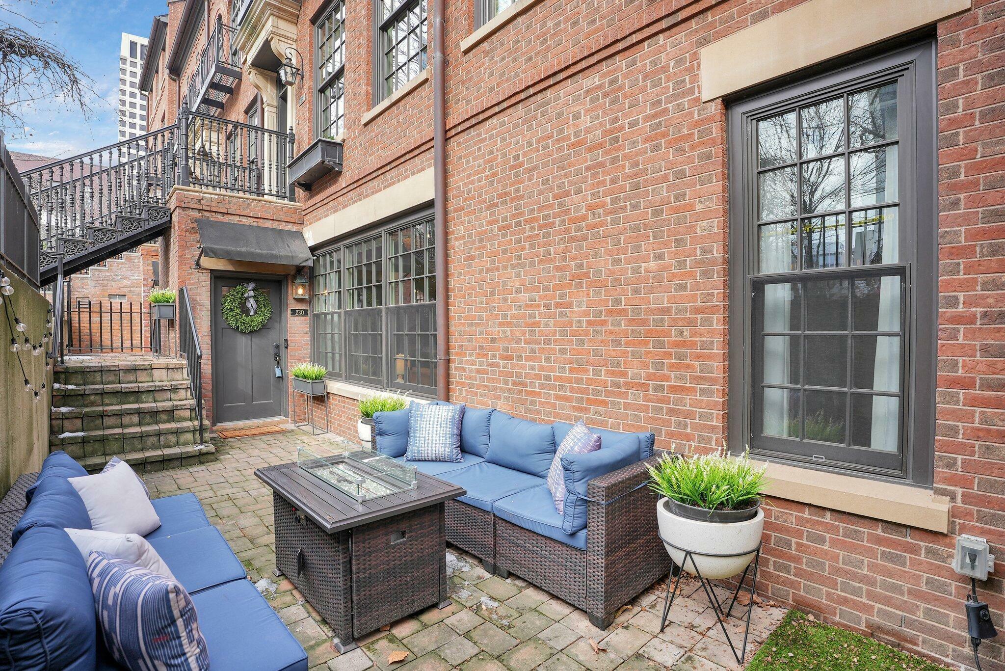 Property Photo: 230 E Gay Street OH 43215
