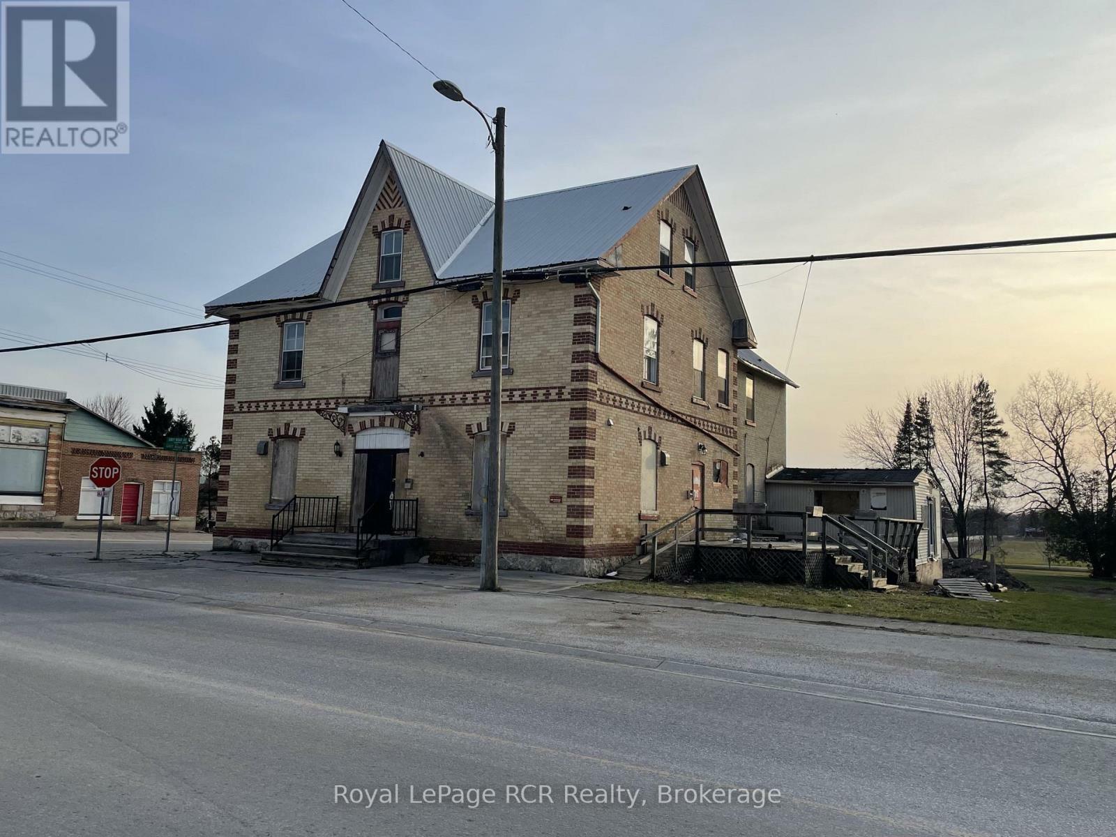 Property Photo:  136188 Grey Rd 40  ON N0H 1K0 