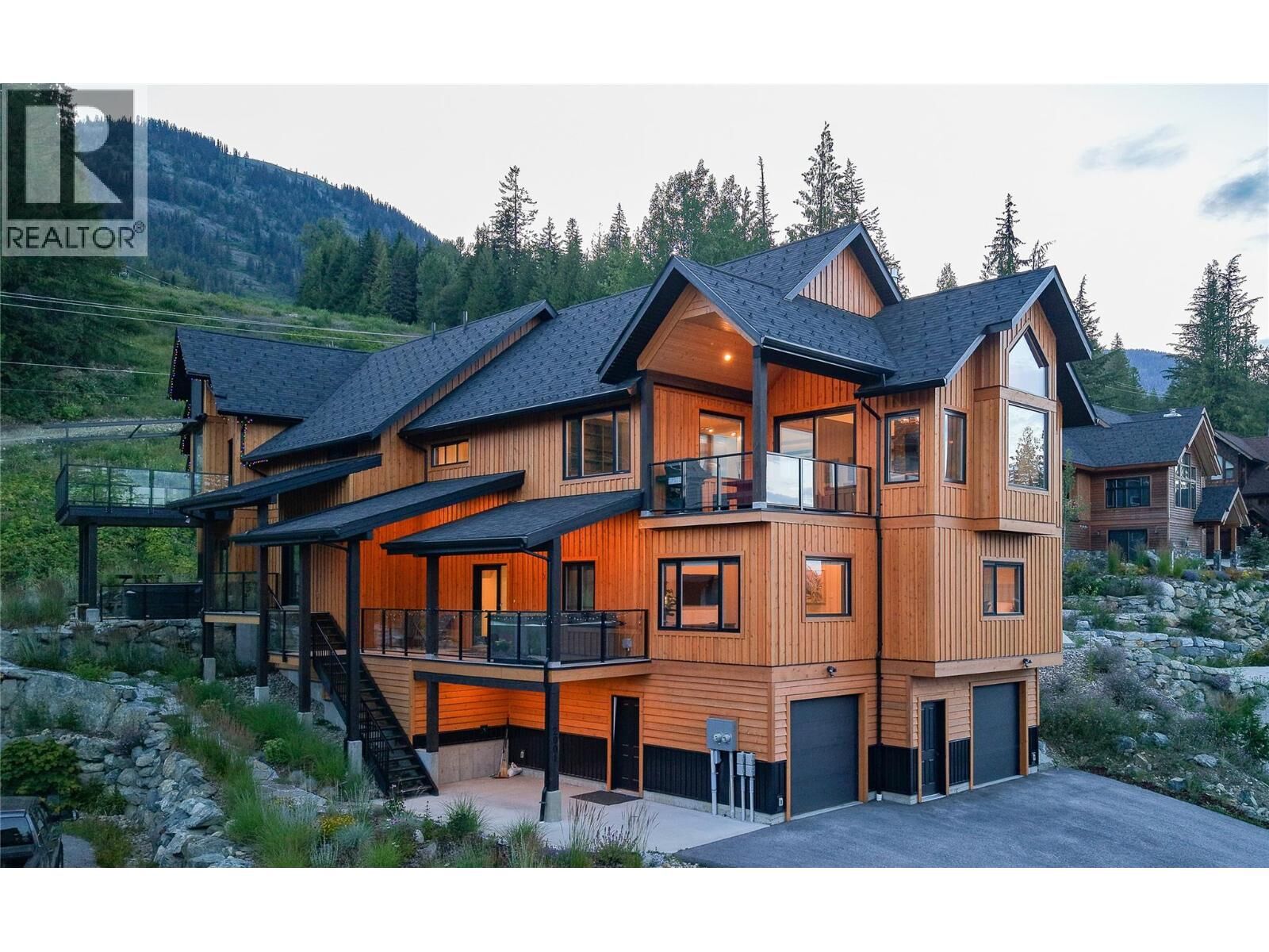 Property Photo: 2001 Crest Road B BC V0G 1Y0