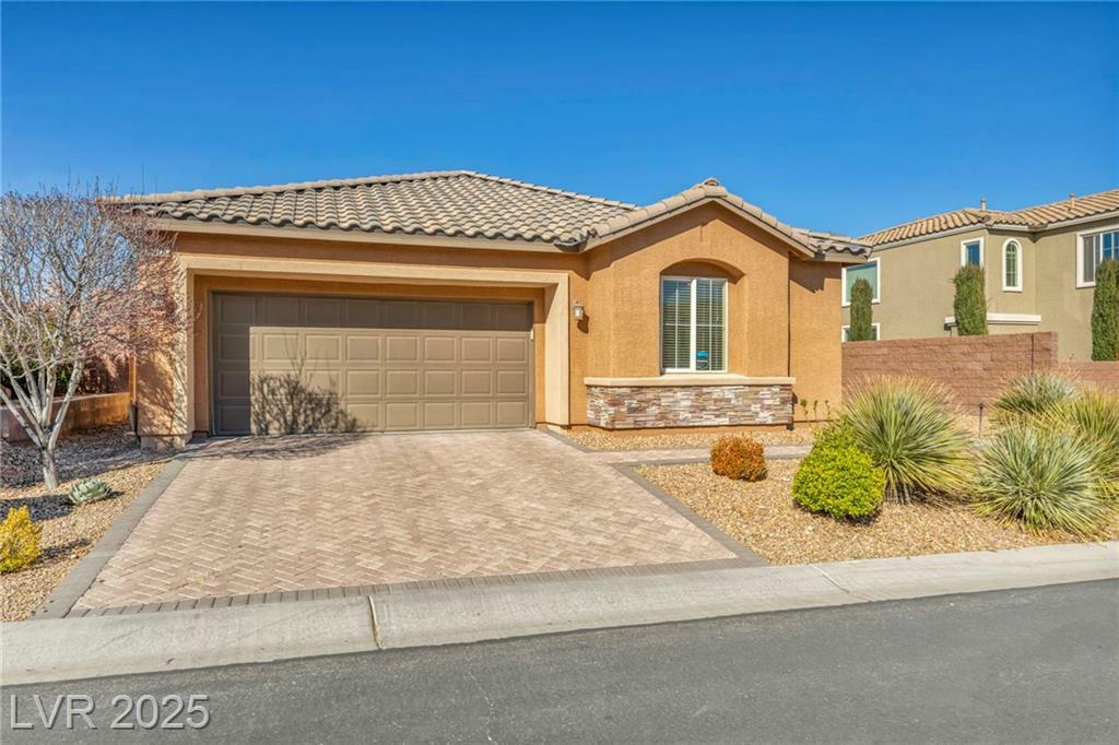 Property Photo: 9076 Bridal Creek Avenue NV 89178