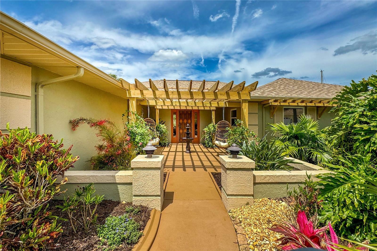 Property Photo:  85 Comanche Court  FL 32137 