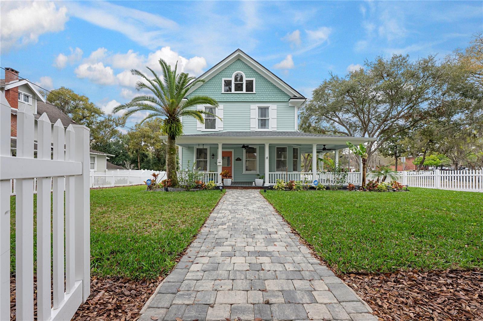 Property Photo: 415 W Rich Avenue FL 32720