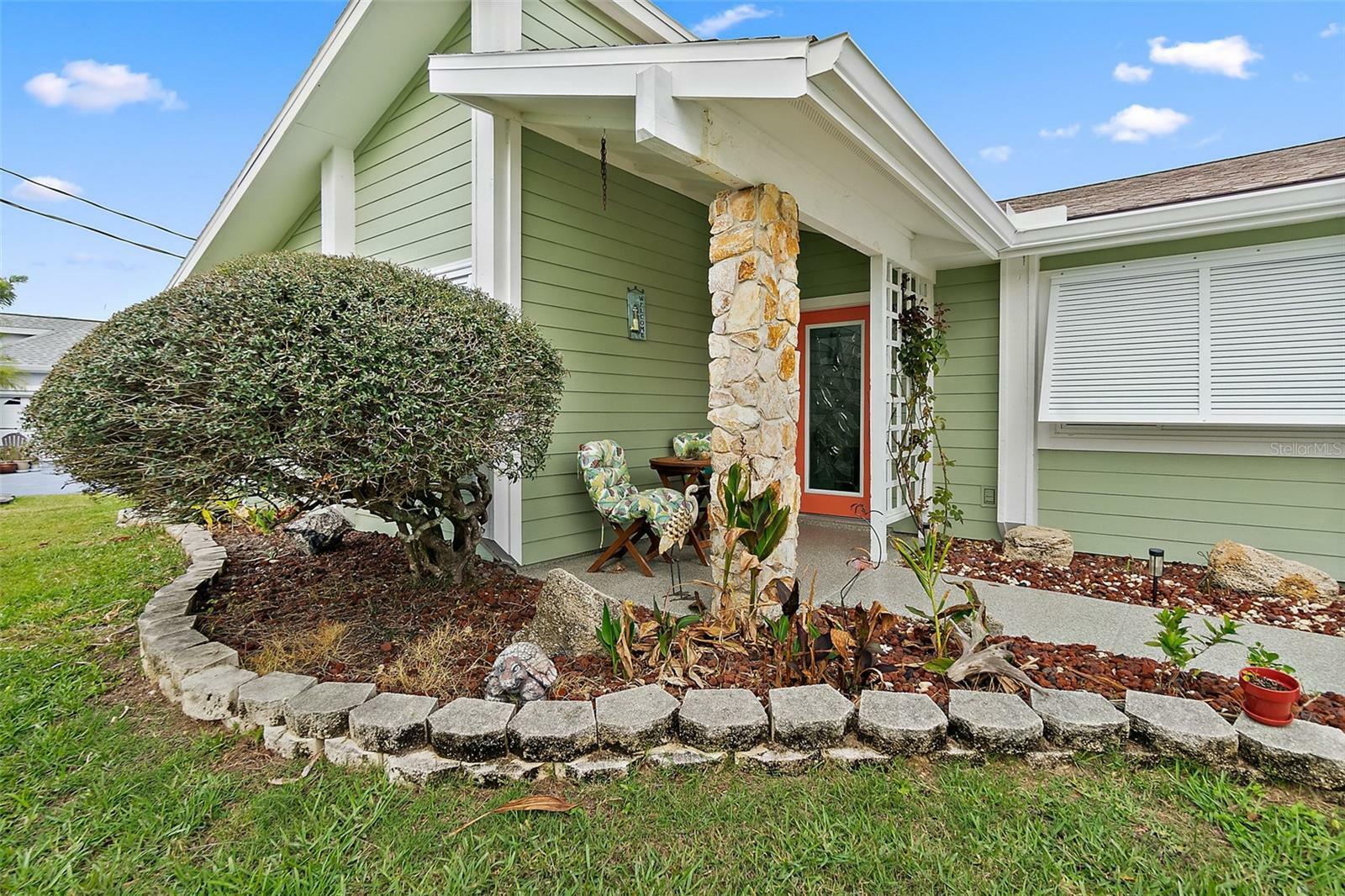 Property Photo:  8 Corning Court  FL 32137 