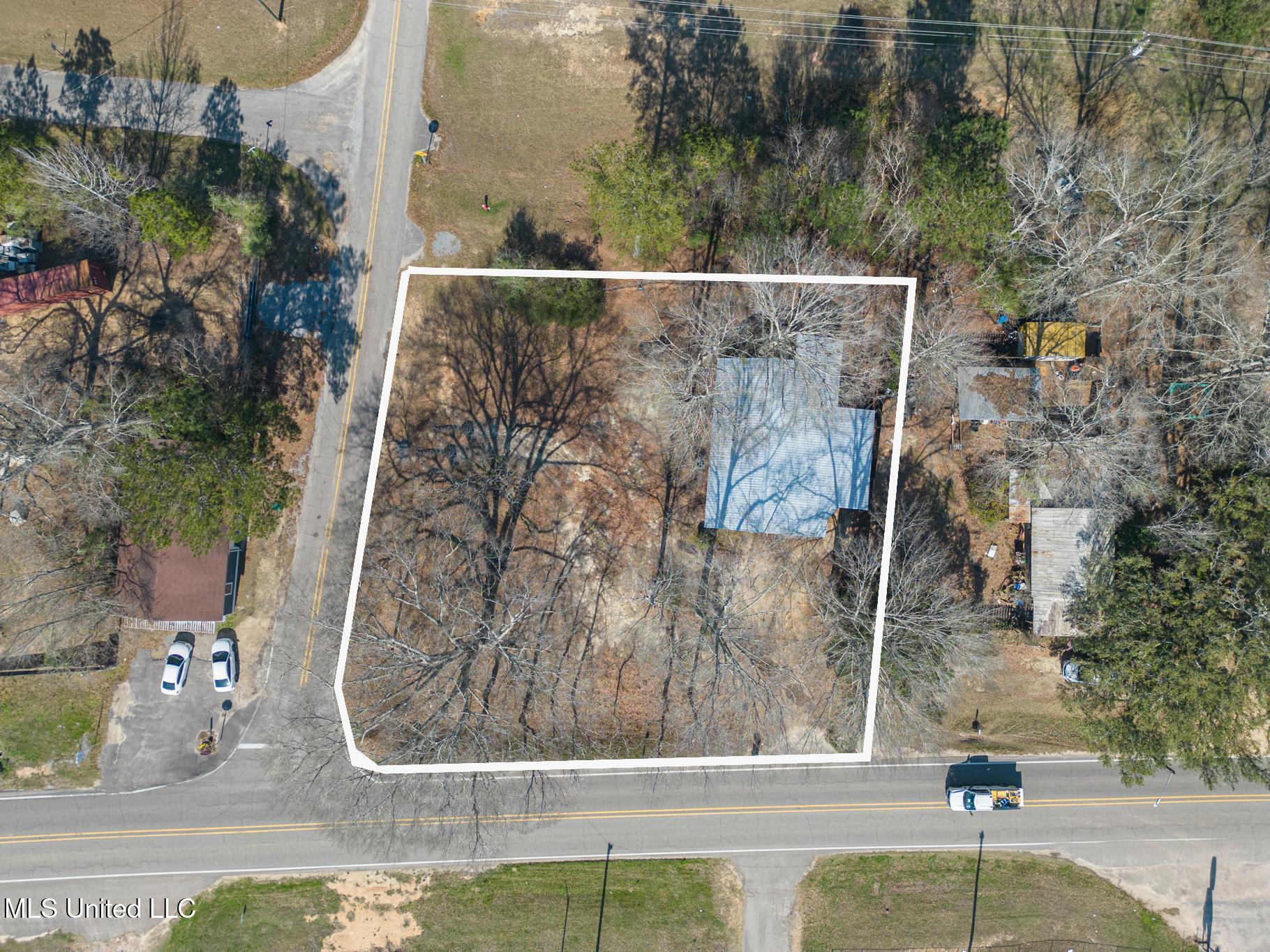 Property Photo:  735 N Magnolia Drive  MS 39577 