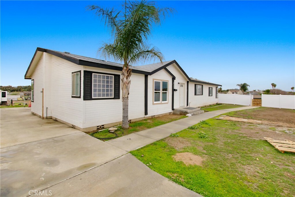Property Photo: 27321 La Piedra Road CA 92584