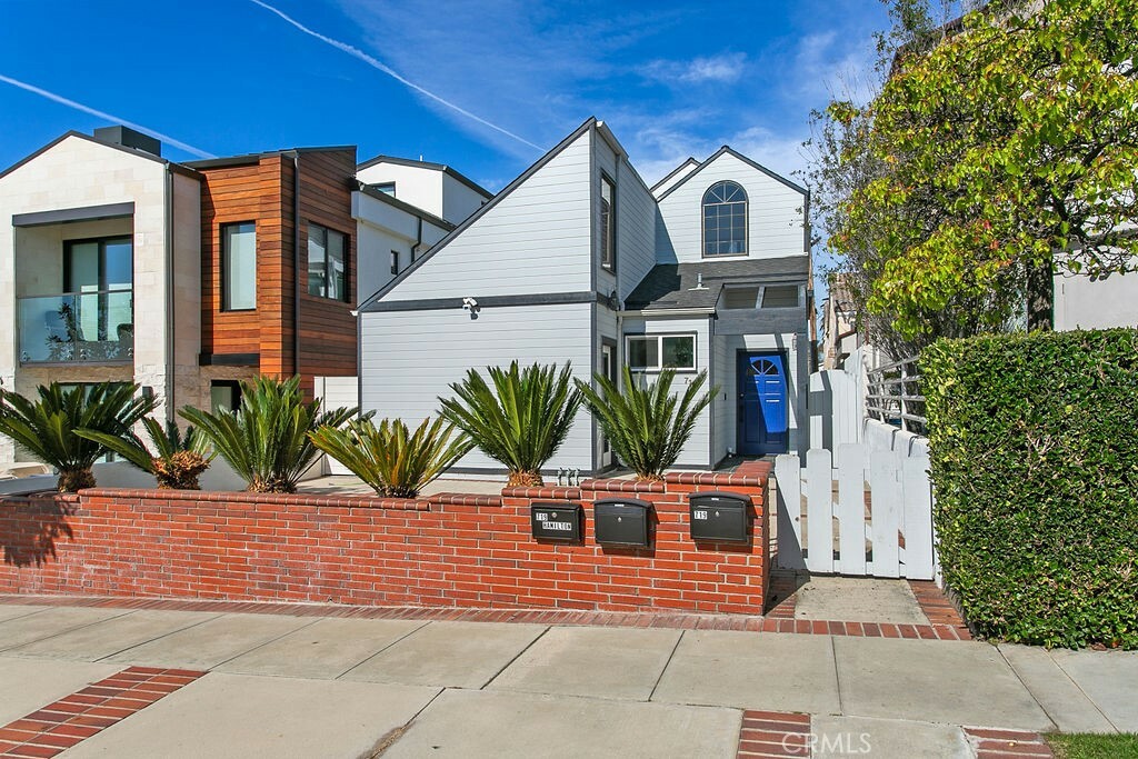 Property Photo: 719 Marigold Avenue CA 92625