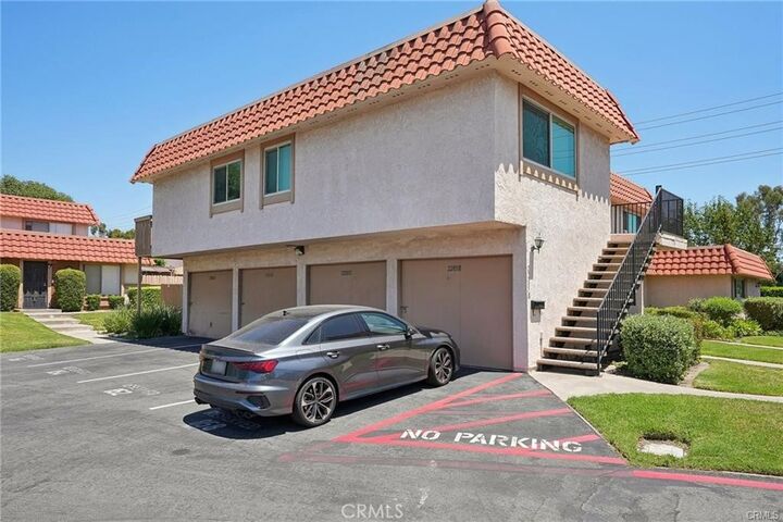 Property Photo:  22858 Bonita Lane 4  CA 92630 