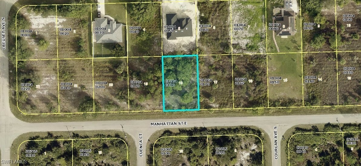 Property Photo: 541 Manhattan Street E FL 33974