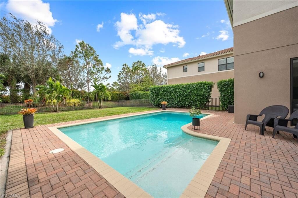 Property Photo: 3082 Hudson Ter FL 34119