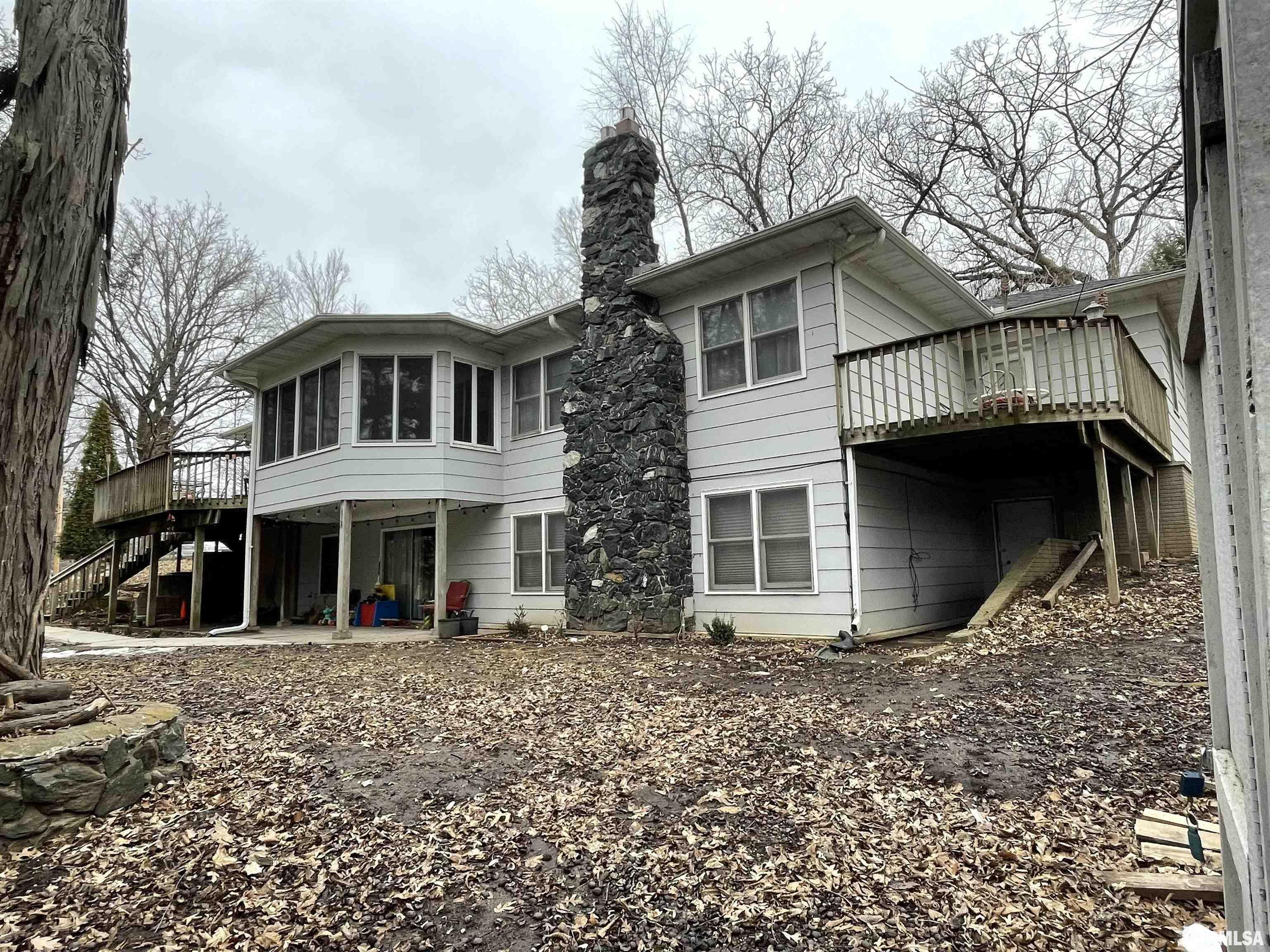 Property Photo: 1121 2nd Avenue South IA 52732