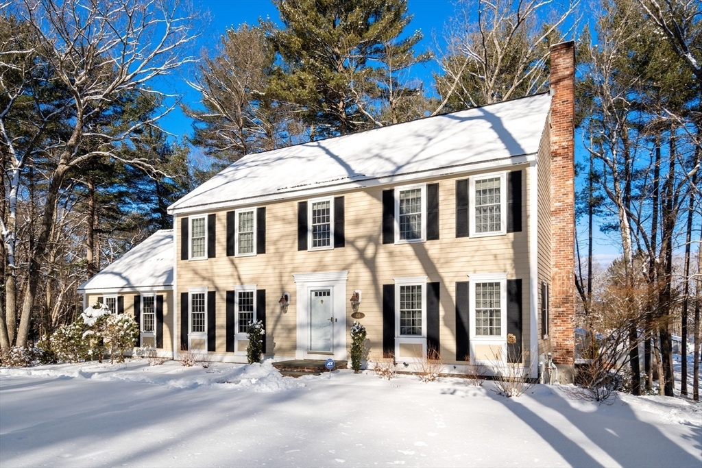 Property Photo:  40 Shadow Oak  MA 01776 