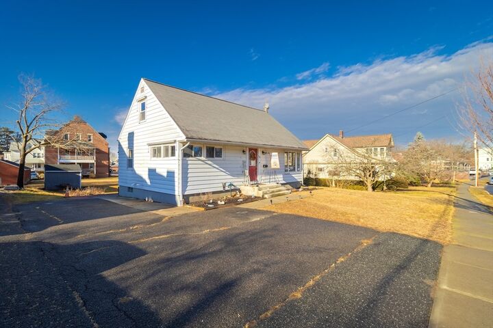 36 Bonneville Ave  Chicopee MA 01013 photo