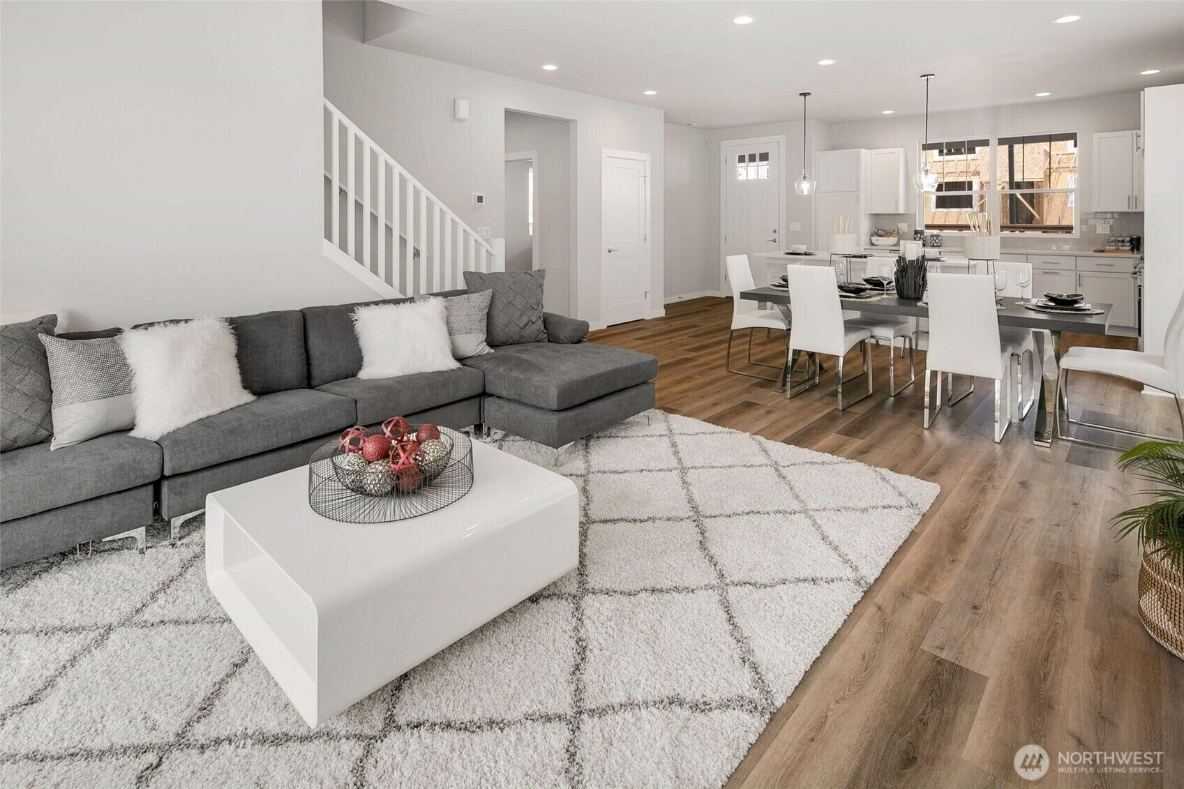 Property Photo: 523 SW 97th Street 78 WA 98106