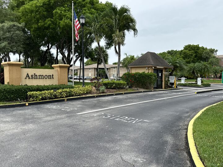 Property Photo: 7837 Ashmont Circle 212 FL 33321