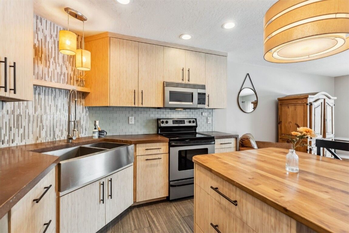 Property Photo:  923 Straight Creek Drive 102  CO 80435 