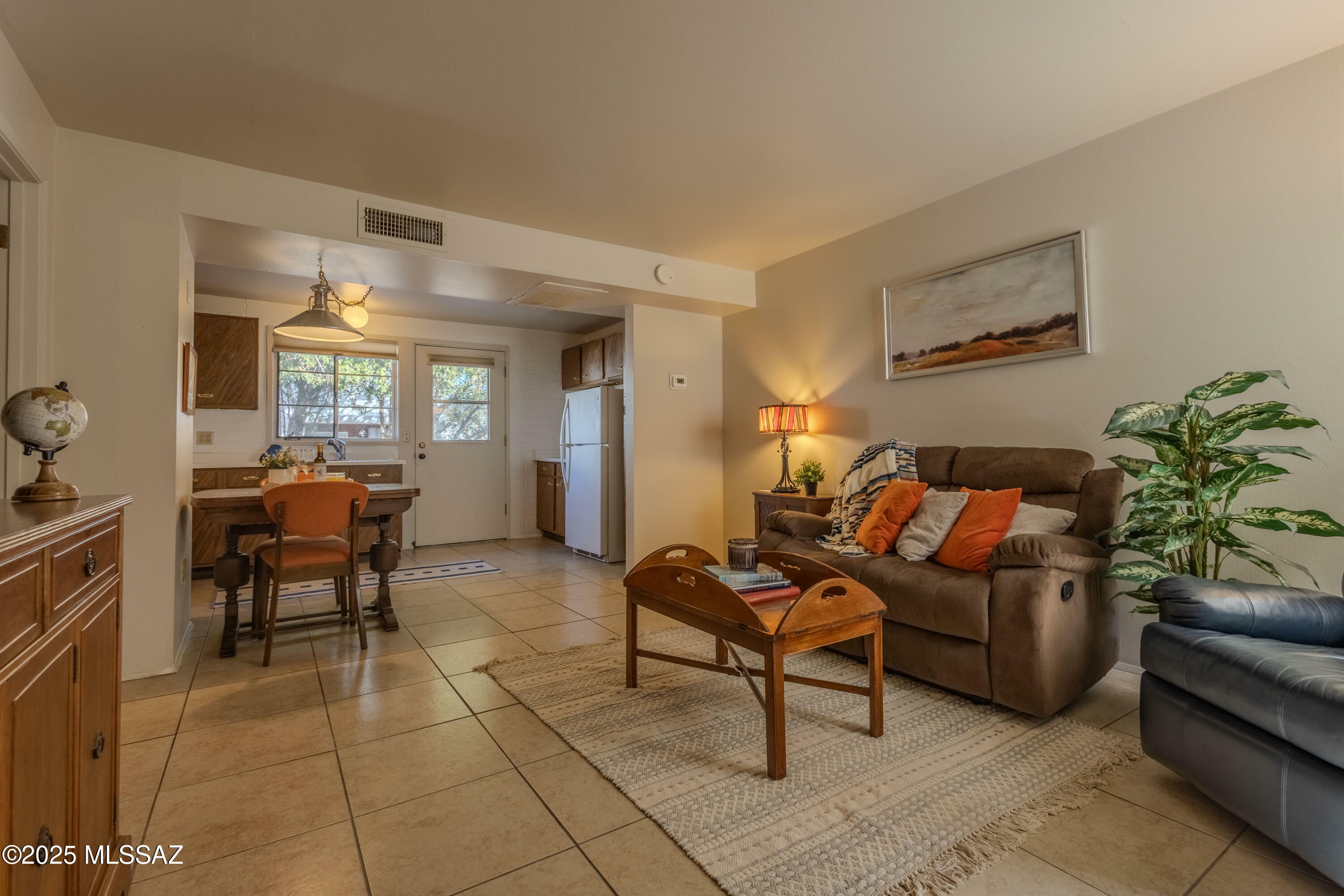 Property Photo: 187 S Paseo Tierra B AZ 85614