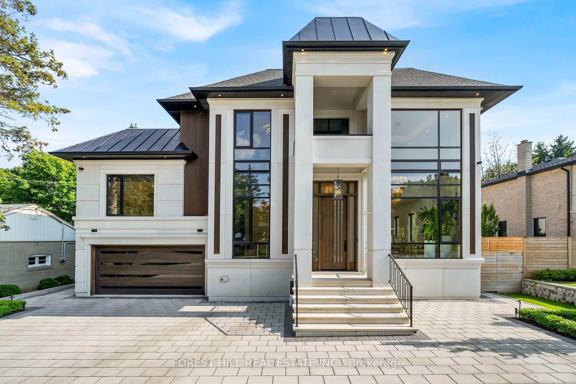 Property Photo: 390 Kerrybrook Drive ON L4C 3R1