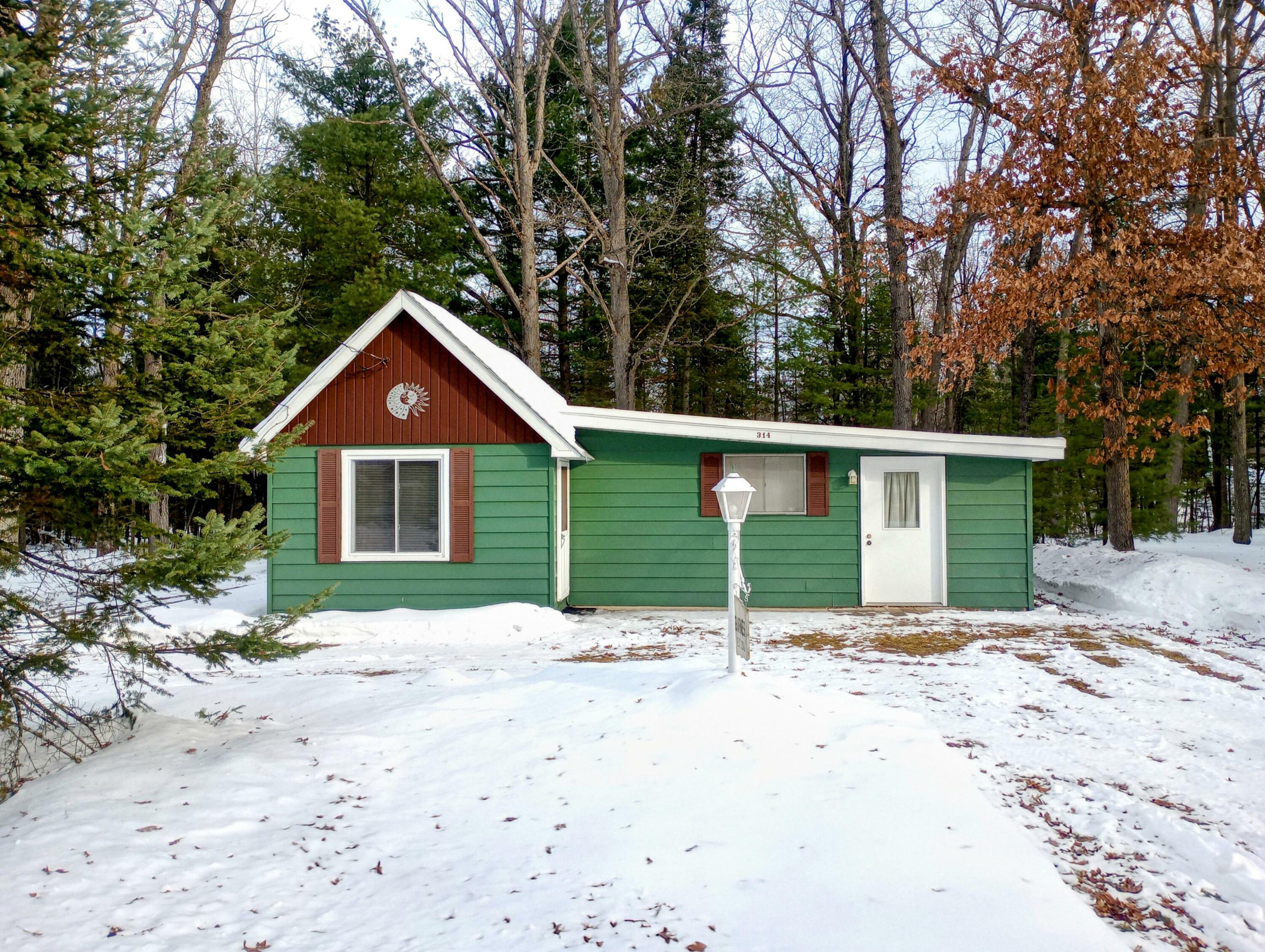 Property Photo: 314 Peach Tree Avenue MI 48651