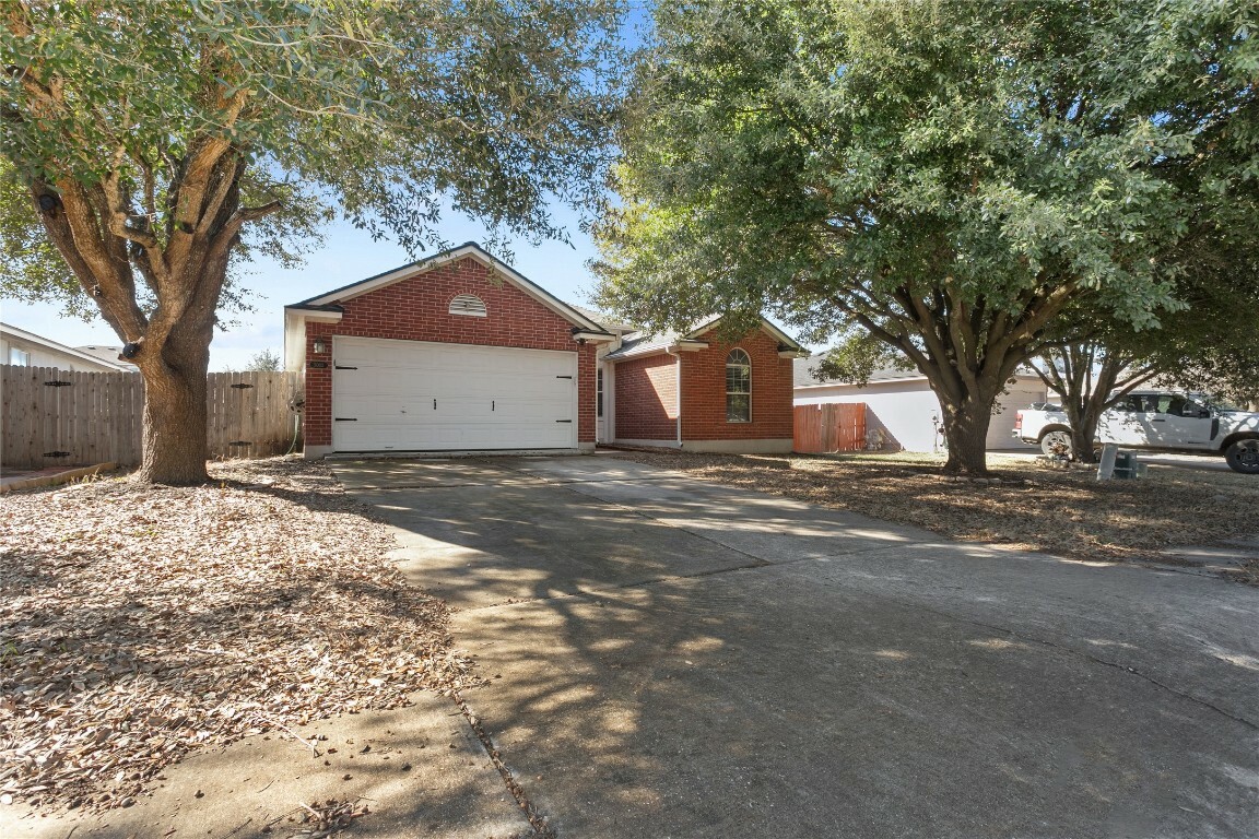 Property Photo:  5003 Daymon Court  TX 78634 