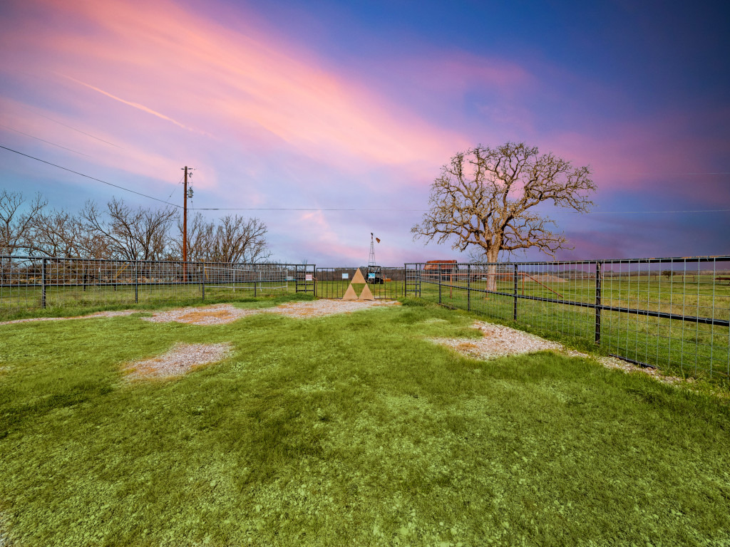 Property Photo: 1000 Mill Creek Rd Road TX 78155