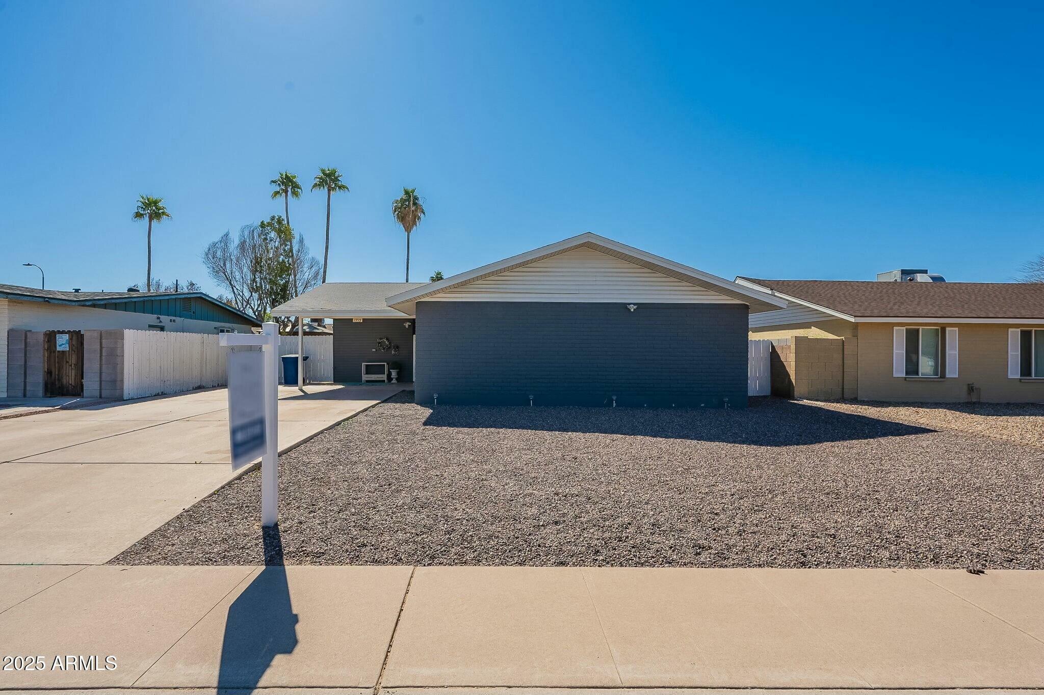 Property Photo: 1715 E El Parque Drive AZ 85282