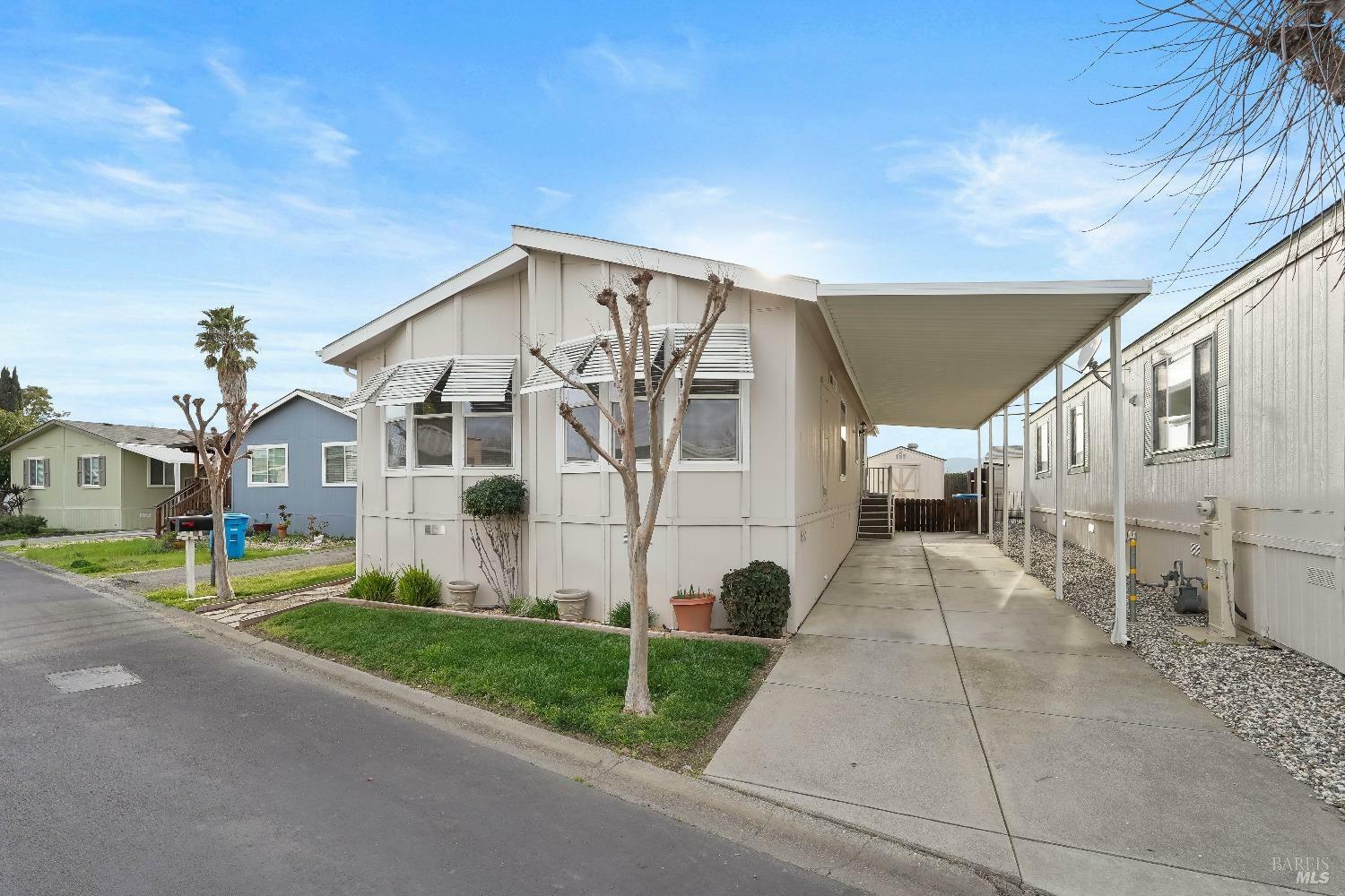 Property Photo: 25 Del Rey Drive CA 95687