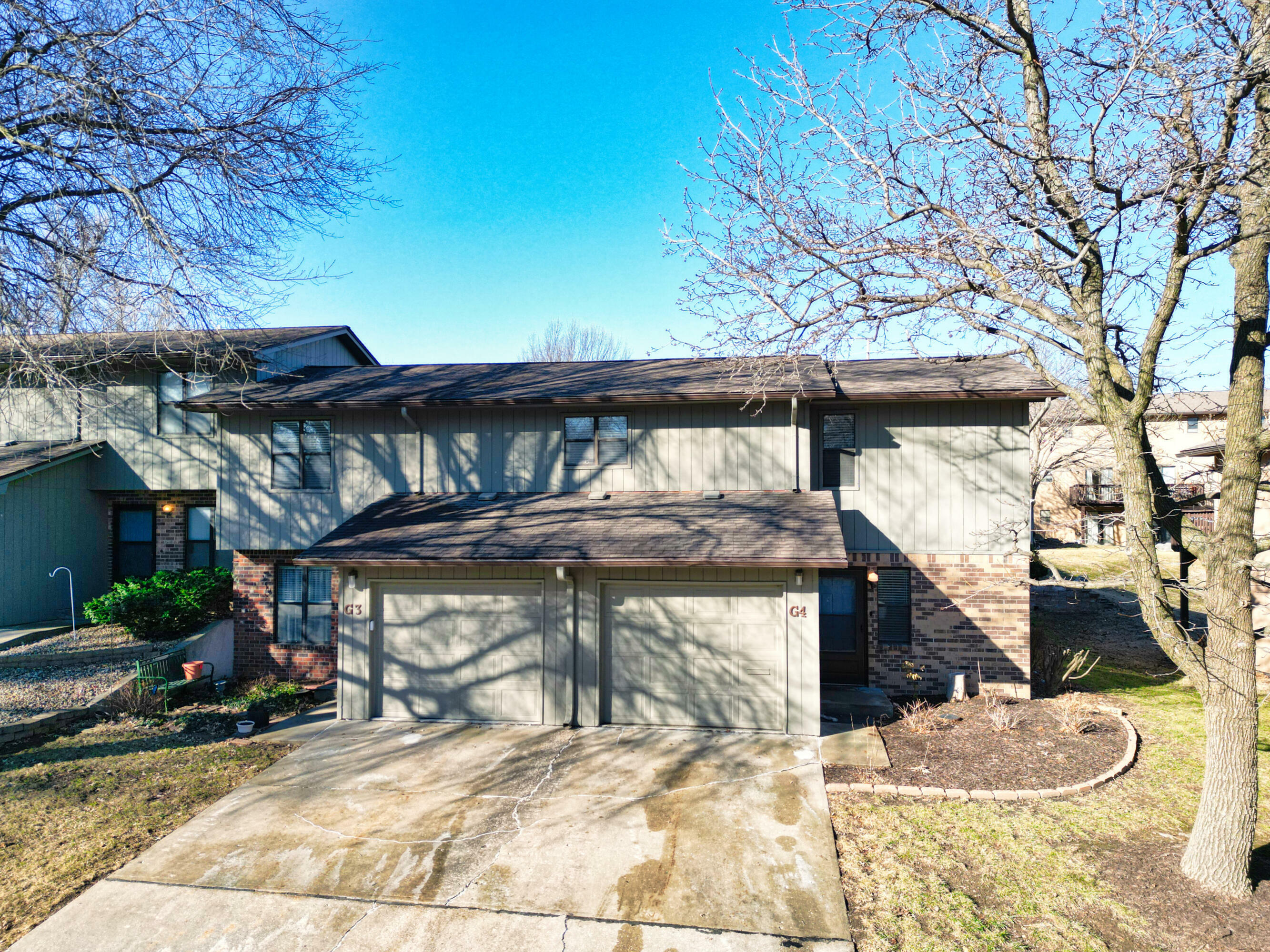 Property Photo: 2801 W Broadway MO 65203