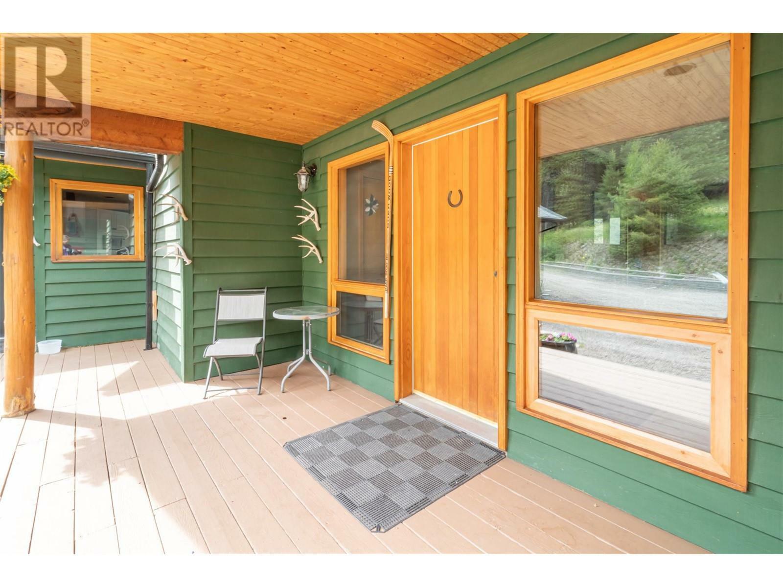 Photo de la propriété: 11300 Three Forks Road BC V1X 4R5