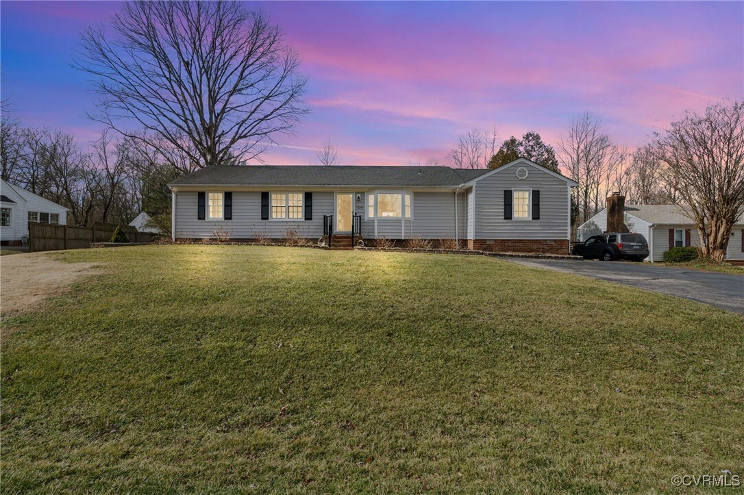 Property Photo: 7293 Cornfield Court VA 23111