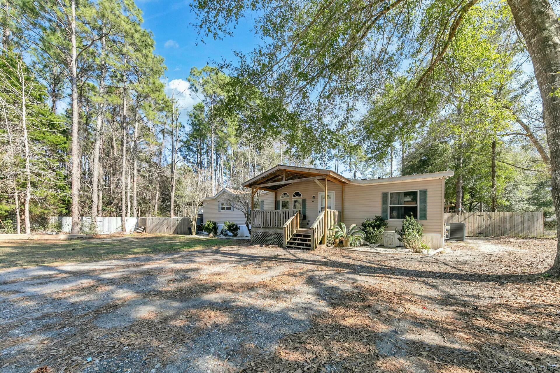 Property Photo:  64 Creekside Waterview Court  FL 32439 