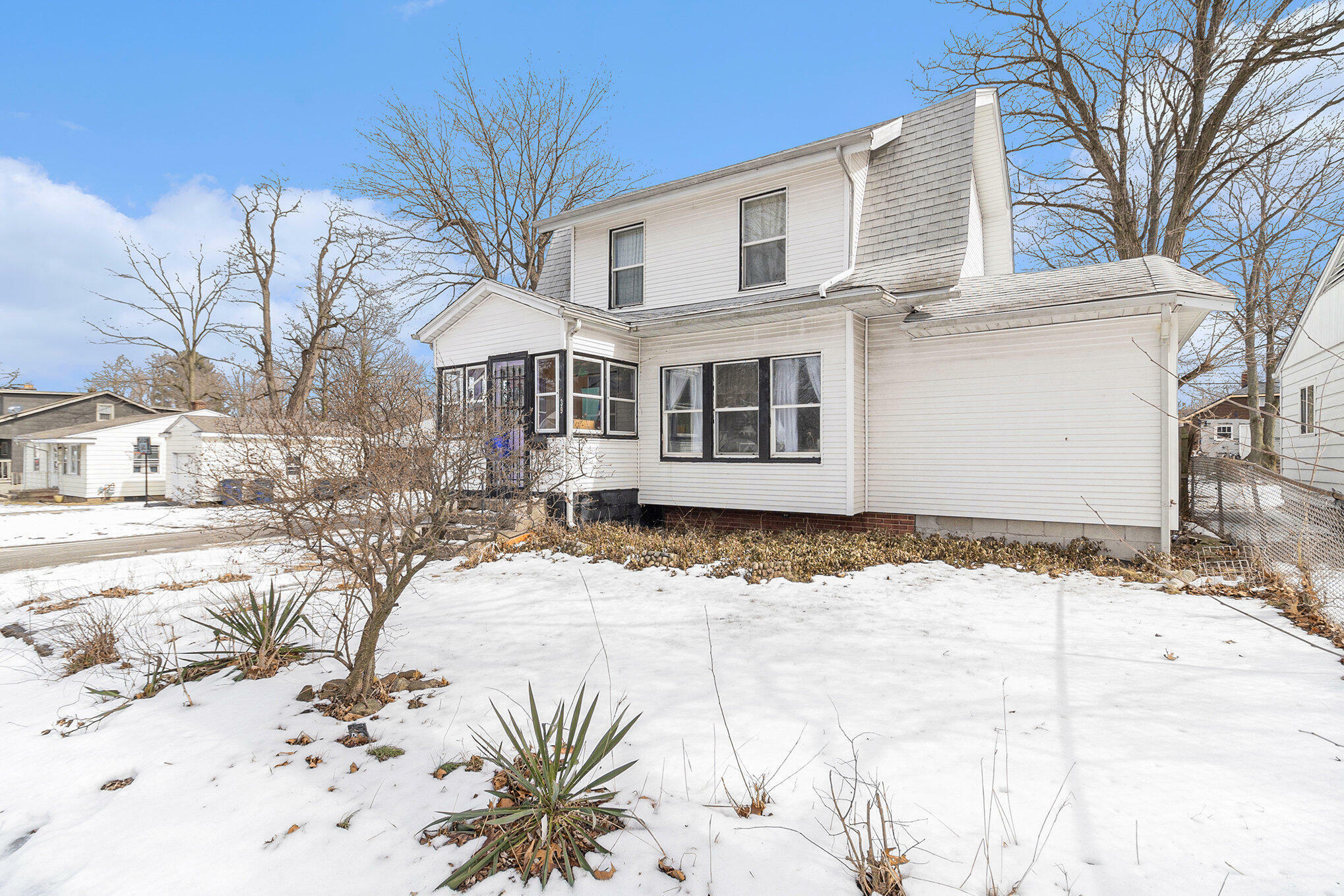 Property Photo:  139 N Calumet Avenue  IN 46360 