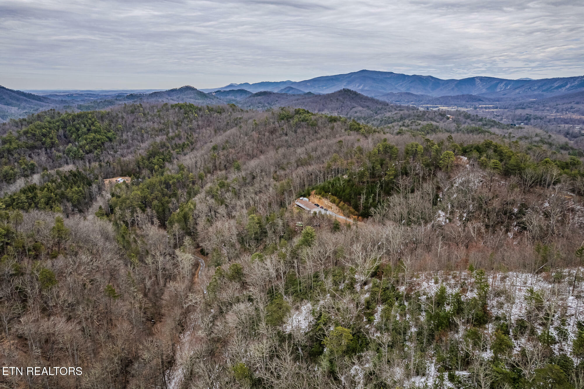Property Photo: 3674 Sourwood Way TN 37722