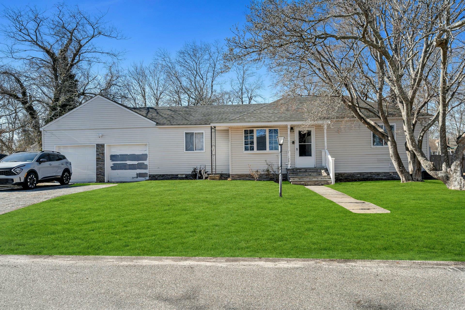 Property Photo:  60 Washington Drive  NY 11951 