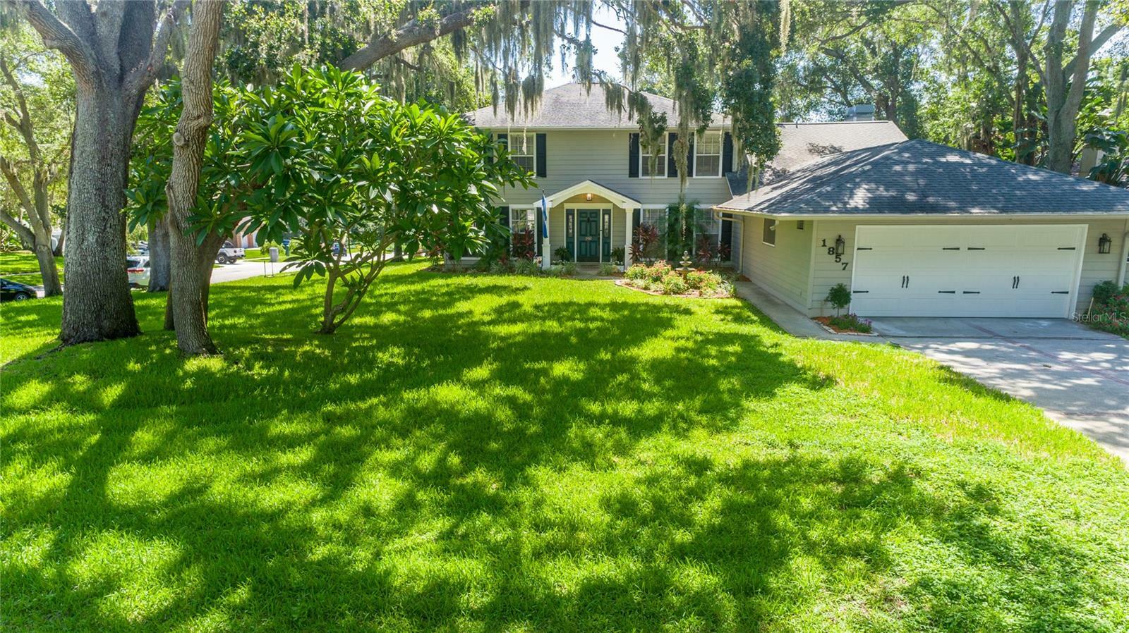 Property Photo:  1857 Castle Woods Drive  FL 33759 