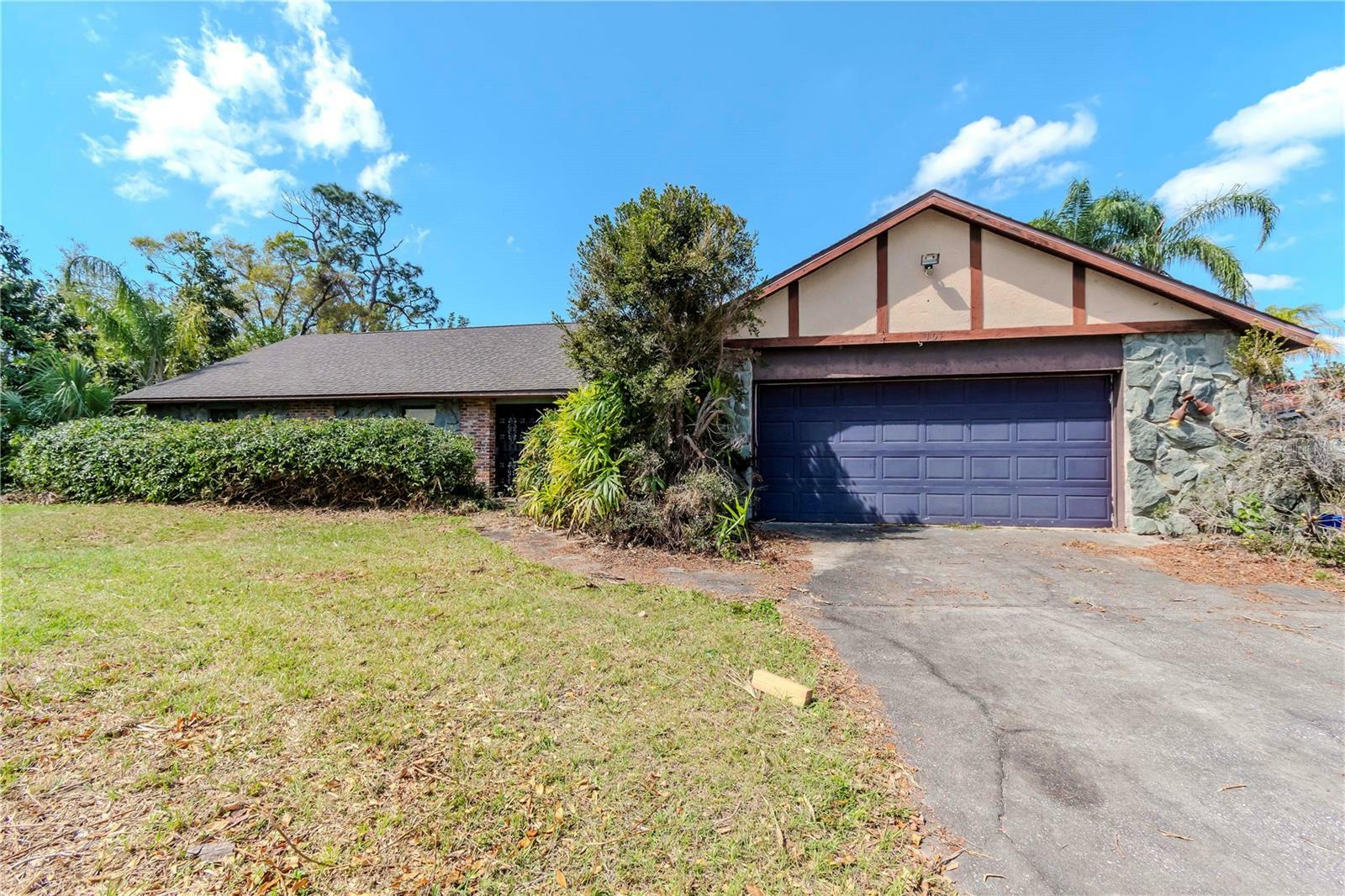 Property Photo:  5101 Estates Circle  FL 34243 