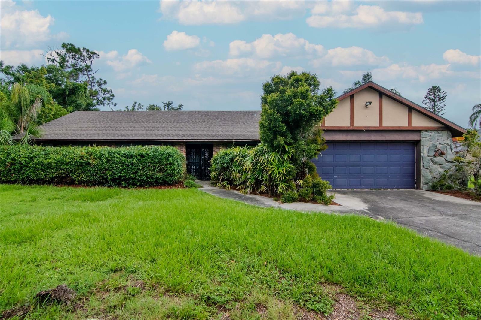 Property Photo: 5101 Estates Circle FL 34243
