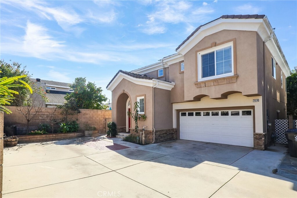 7814 Orchid Drive  Huntington Beach CA 92648 photo