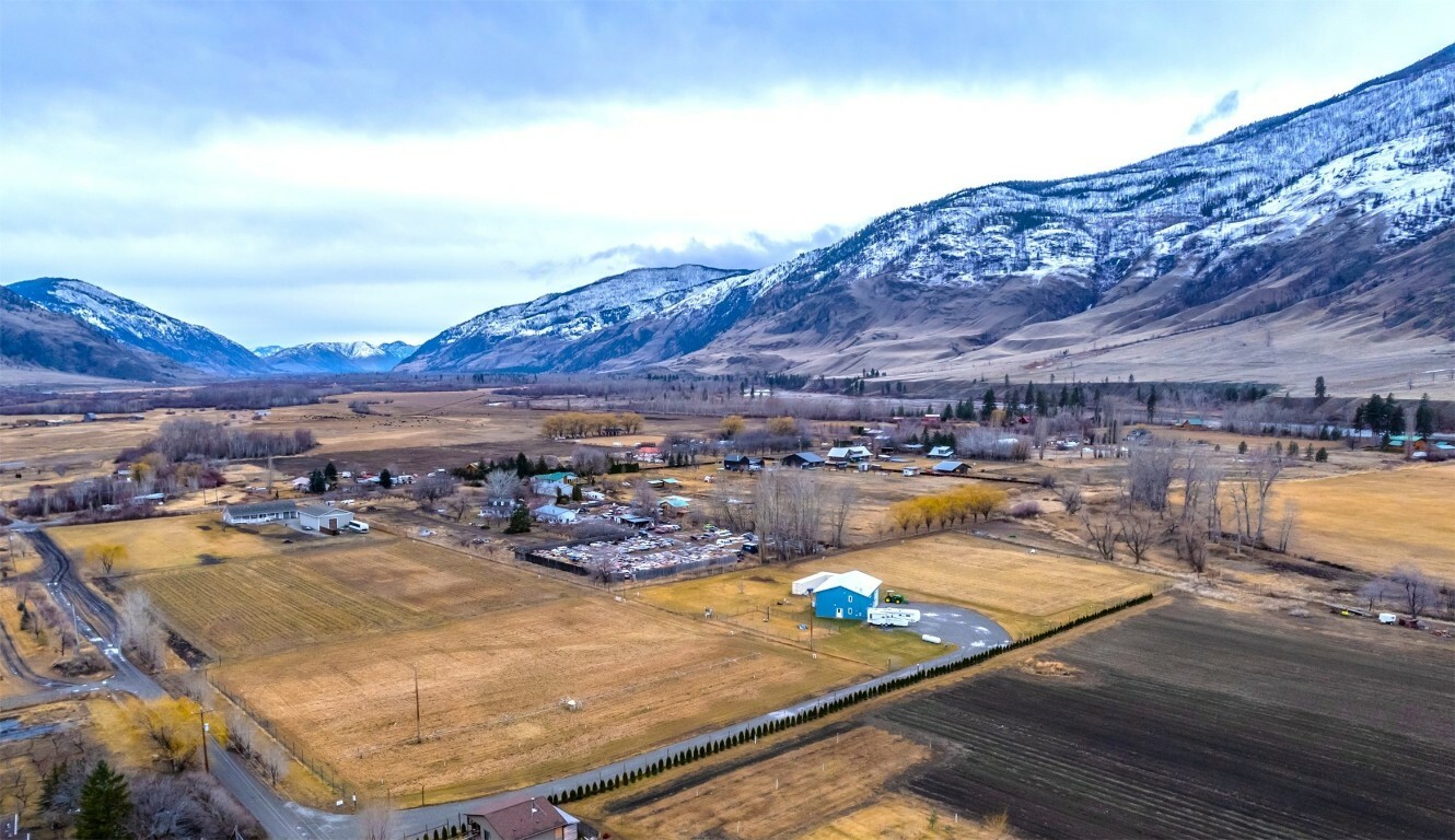 Property Photo: 1969 Osprey Lane BC V0X 1C1