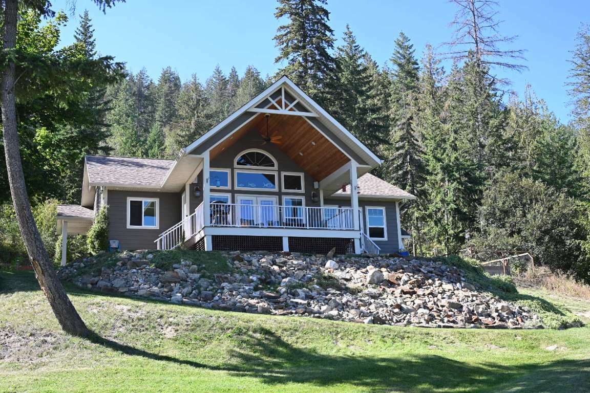 Property Photo:  414 Gunter-Ellison Road  BC V4Y 4G2 