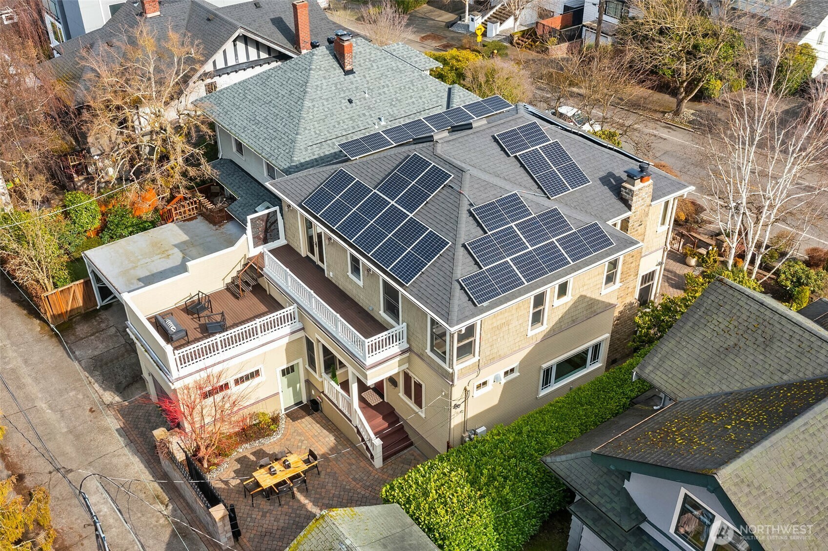 Property Photo: 1917 15th Avenue E WA 98112