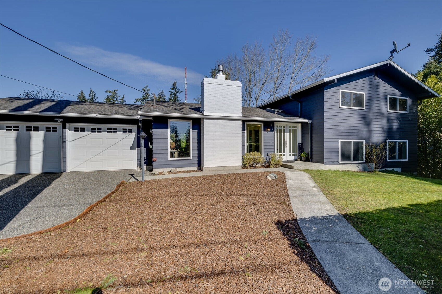 Property Photo:  328 N 188th Street  WA 98133 