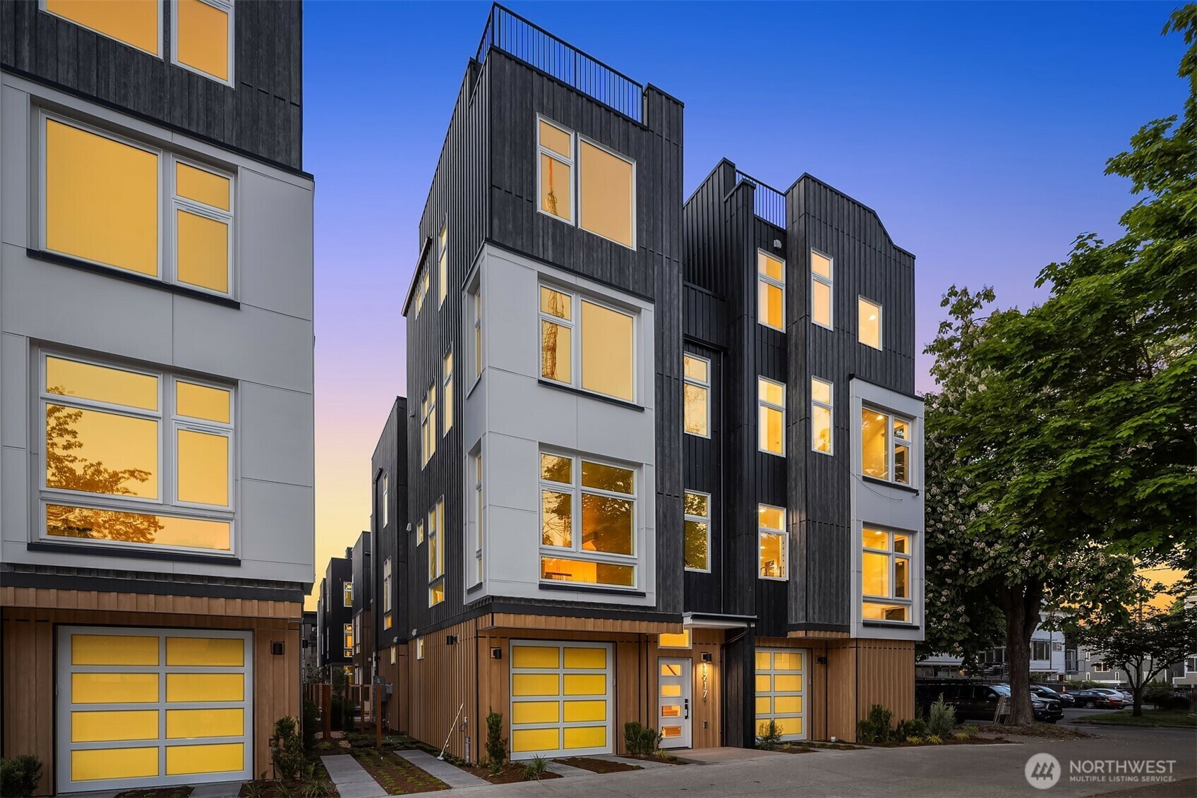 Property Photo: 1717 17th Avenue WA 98122