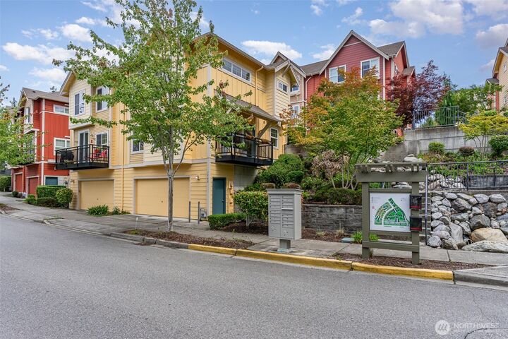 Property Photo:  1960  17th Avenue NE  WA 98029 