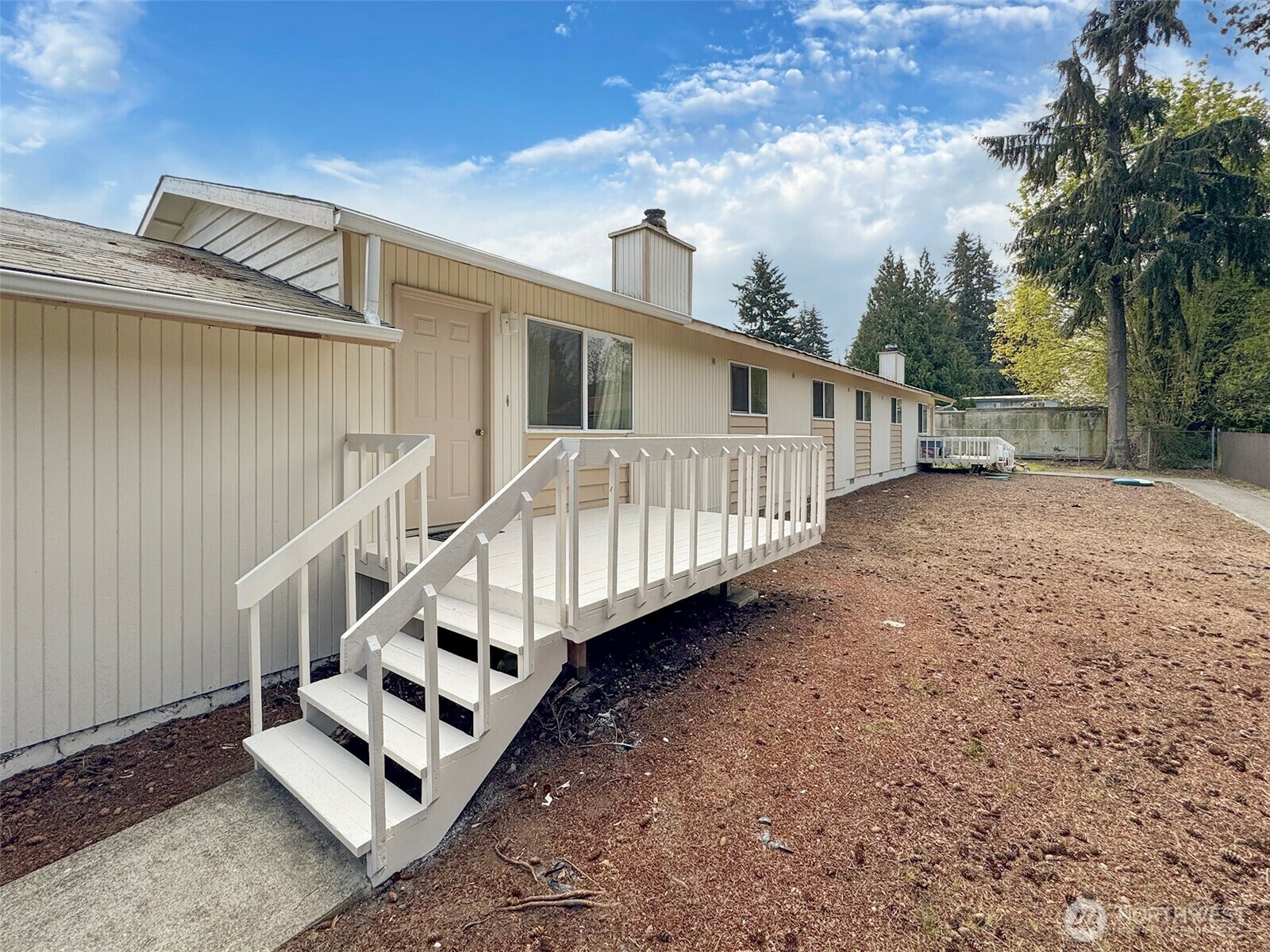 Property Photo: 2234 E 7th Street WA 98362