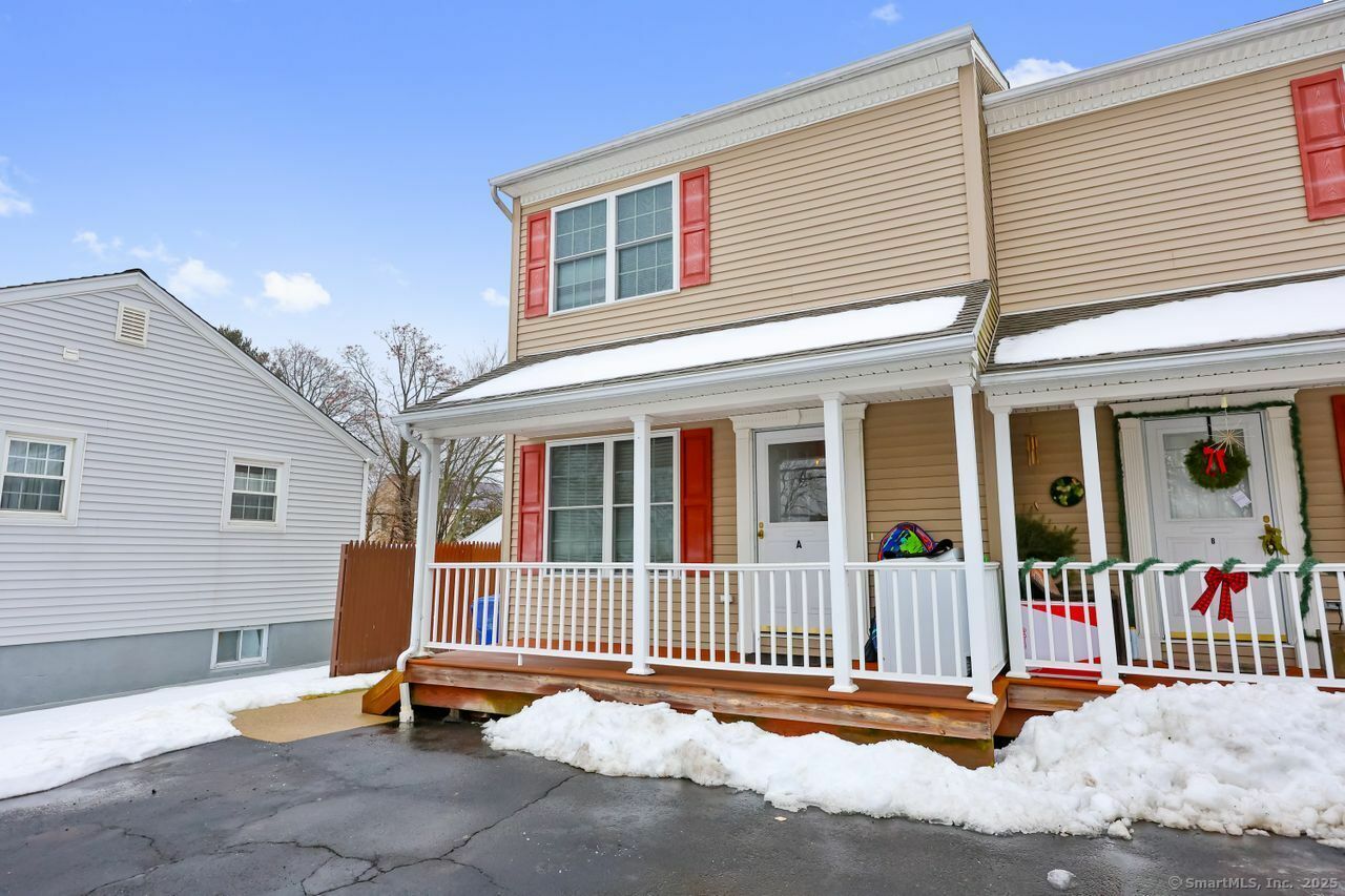 Property Photo:  19 Fairview Avenue A  CT 06850 