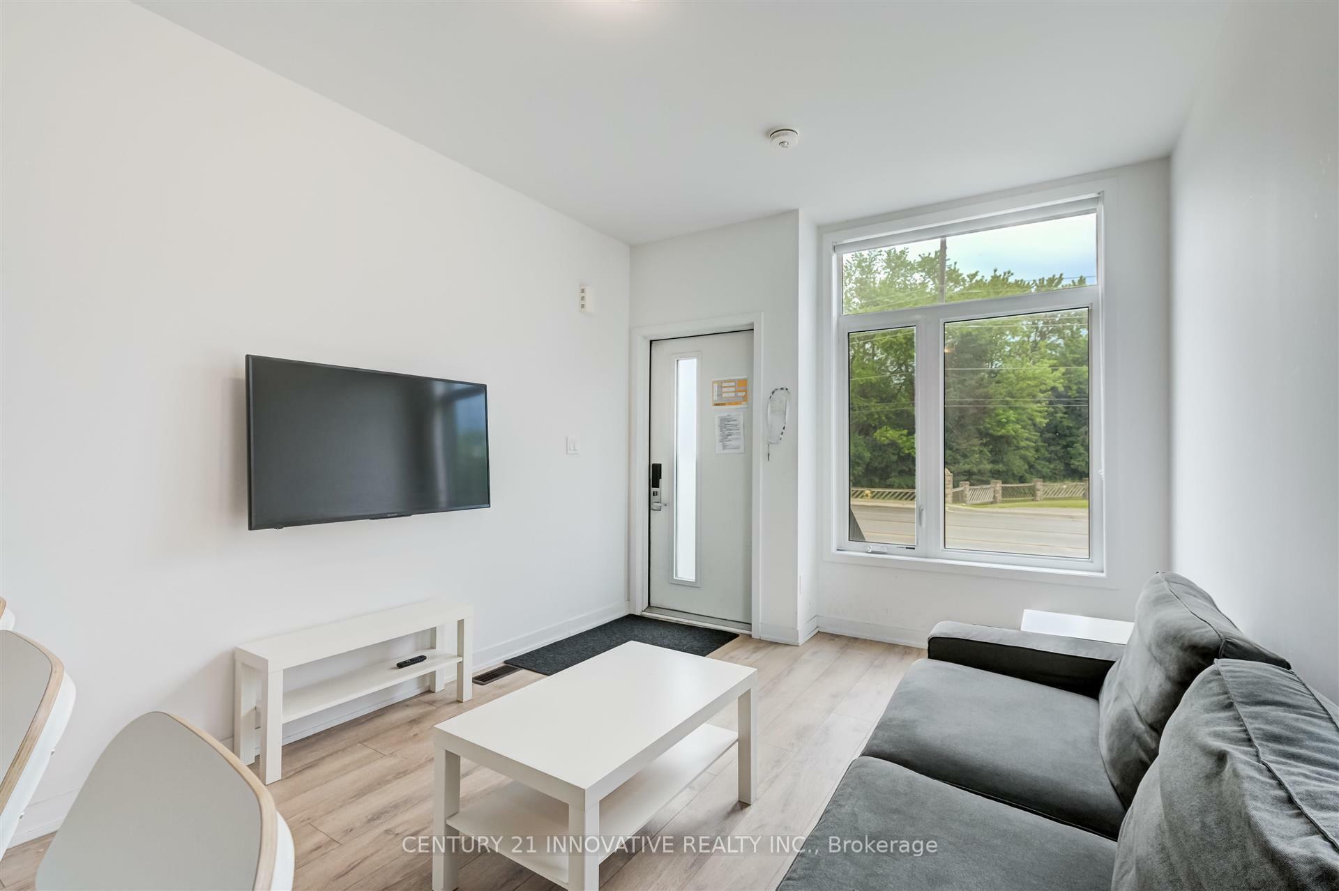Photo de la propriété: 1720 Simcoe St 16 ON L1G 4X9