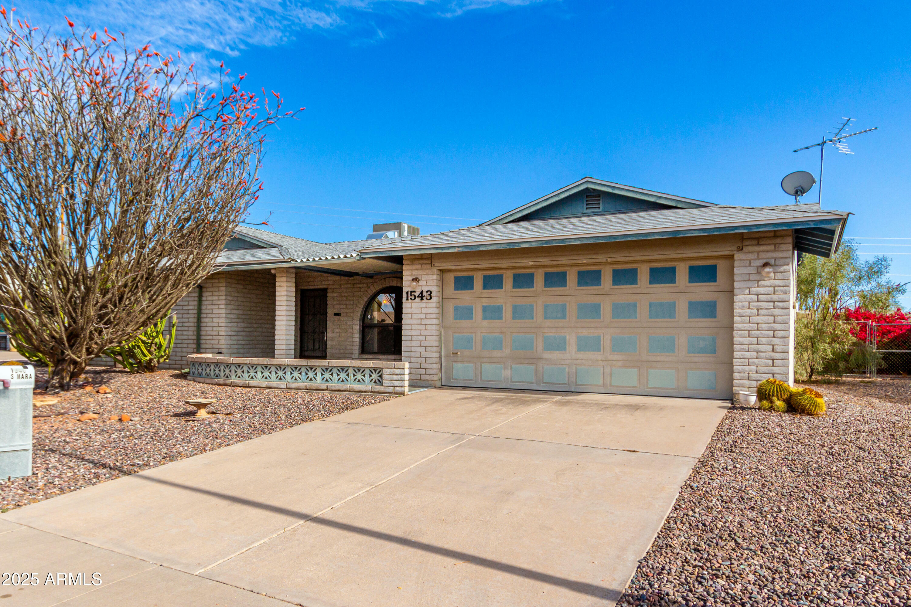 Property Photo:  1543 S Mara Drive  AZ 85120 