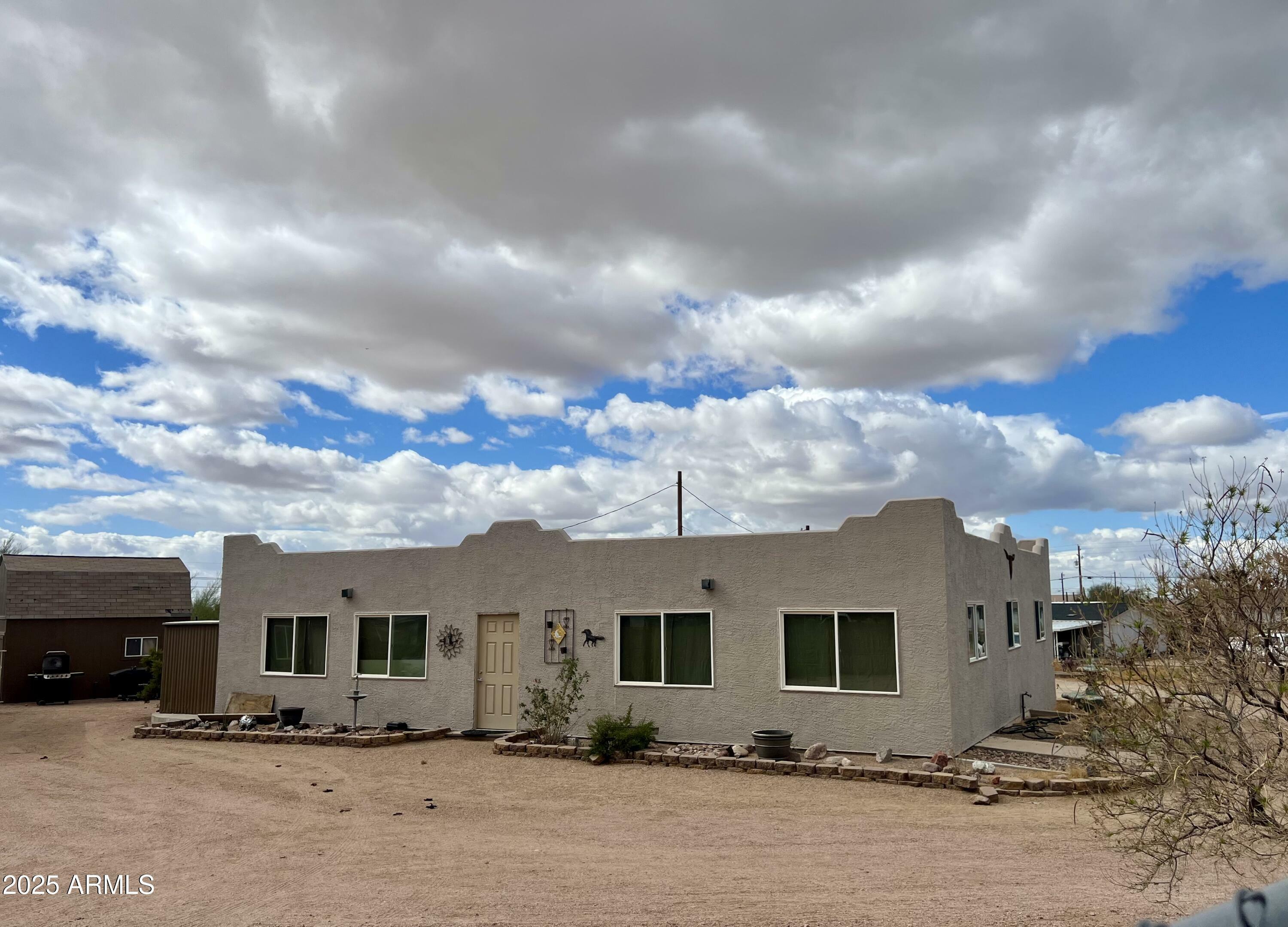 Property Photo: 2529 E Scenic Street AZ 85119