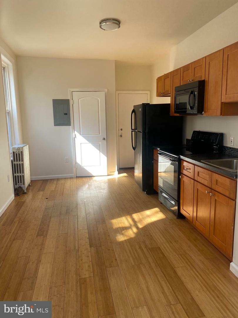 Property Photo: 3313 N Park Avenue 2R PA 19140